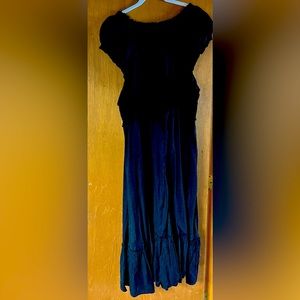 New with tags, puff sleeve, waist defined mid length dress.